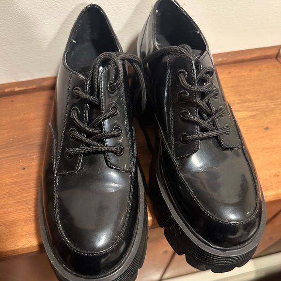 Steve Madden Black Platform Oxford Shoes - Picture 4 of 7